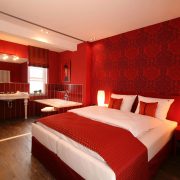 VELVET RED - luxury suite